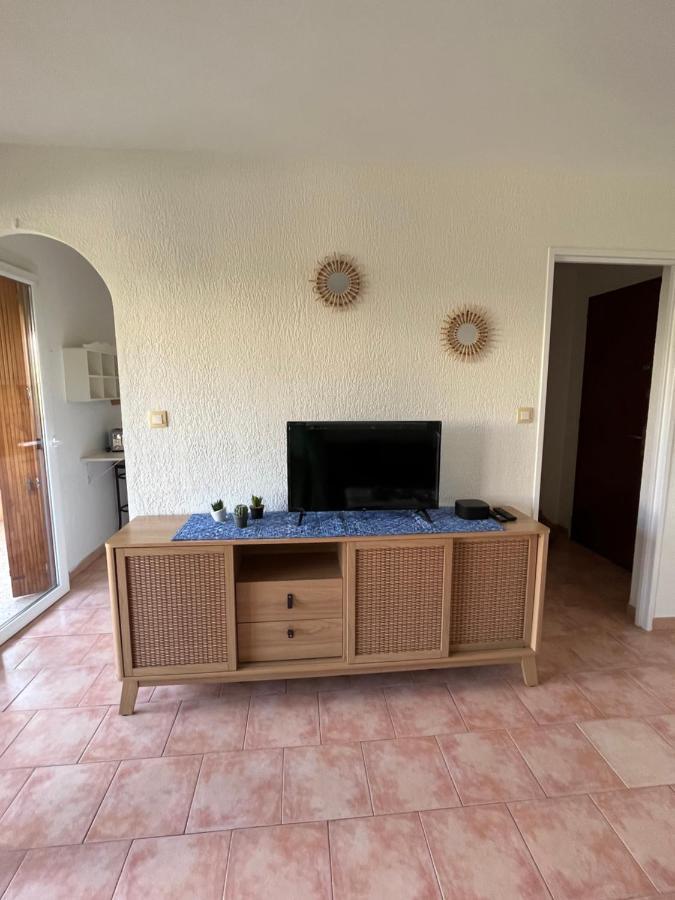 T2 Avec Terrasse & Parking A 5 Min Du Centre, 10 Min Des Plages Hyeres Exterior photo